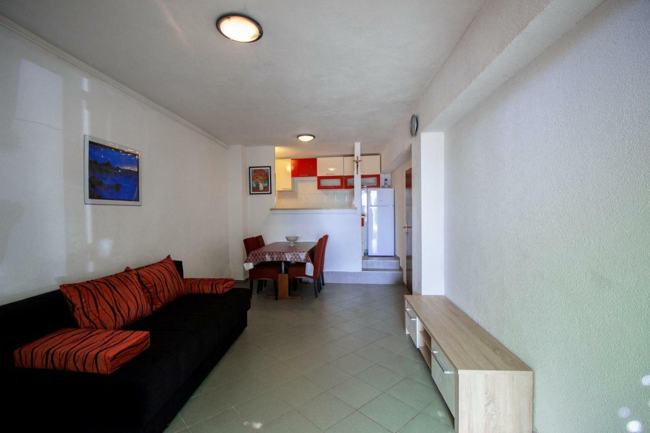 Mrkonjic Branko & Marija Apartmani Omiš Eksteriør bilde