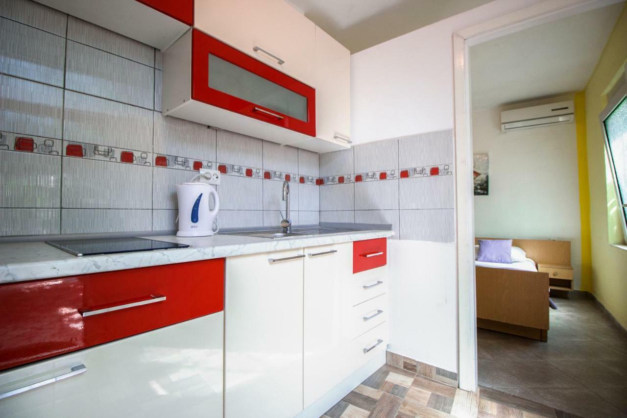 Mrkonjic Branko & Marija Apartmani Omiš Eksteriør bilde