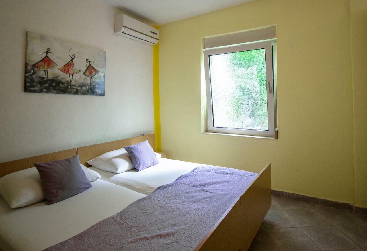 Mrkonjic Branko & Marija Apartmani Omiš Eksteriør bilde