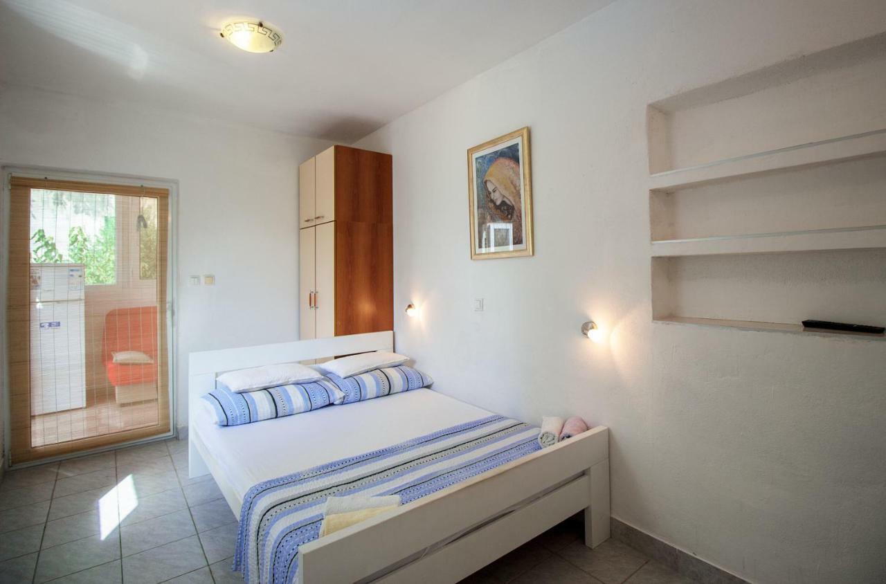 Mrkonjic Branko & Marija Apartmani Omiš Eksteriør bilde