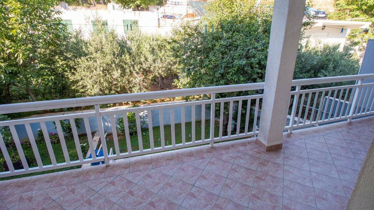Mrkonjic Branko & Marija Apartmani Omiš Eksteriør bilde