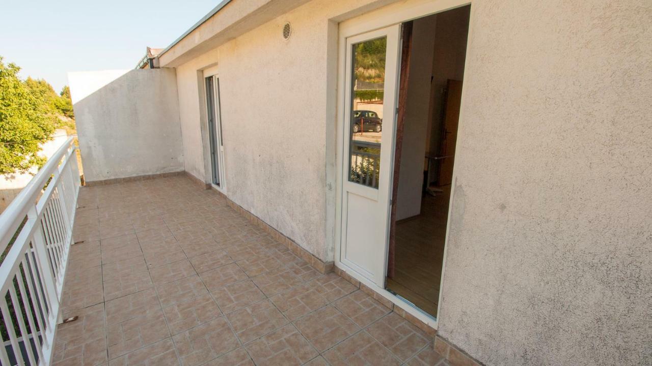 Mrkonjic Branko & Marija Apartmani Omiš Eksteriør bilde