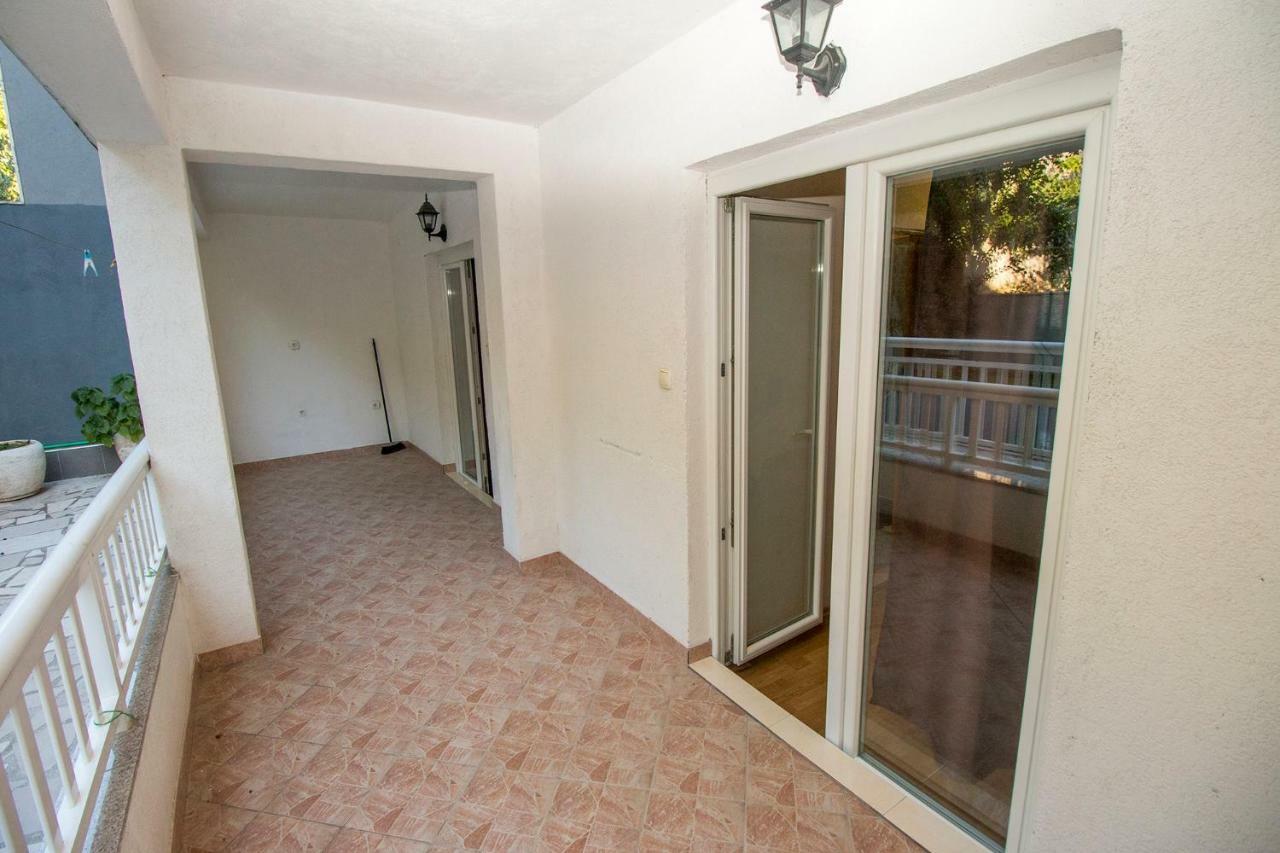 Mrkonjic Branko & Marija Apartmani Omiš Eksteriør bilde