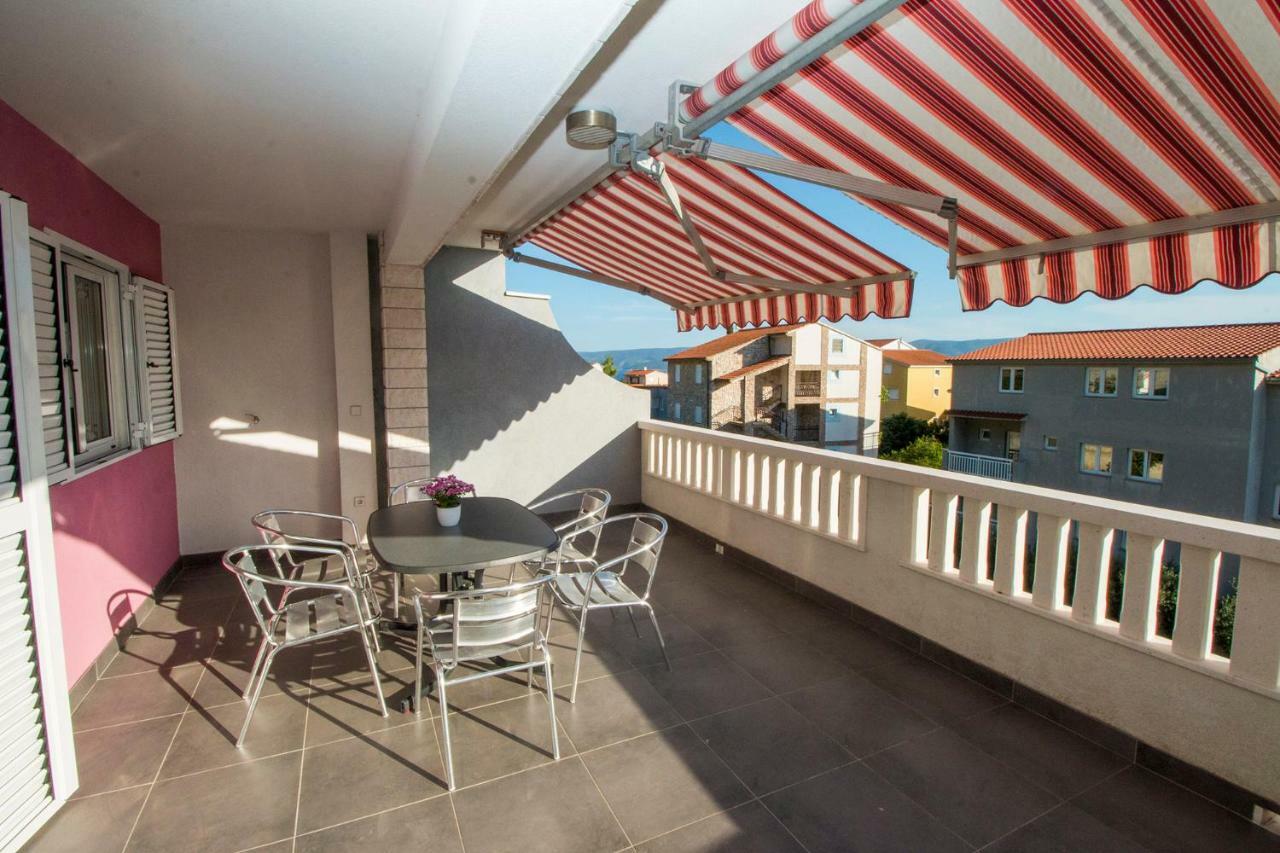 Mrkonjic Branko & Marija Apartmani Omiš Eksteriør bilde